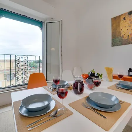 Amazing & Spacious 3 Bed Flat In Piramide Апартаменты