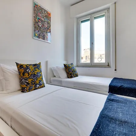 Апартаменты Amazing & Spacious 3 Bed Flat In Piramide *